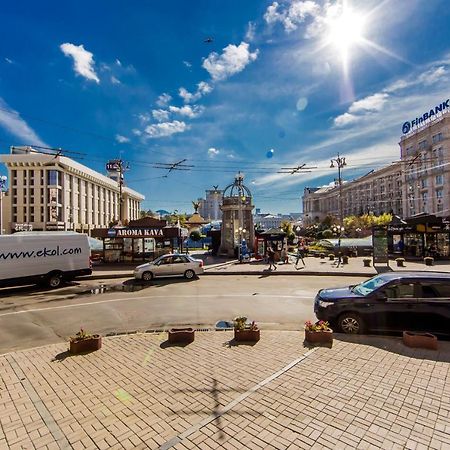 Two-Room Apartments On Maidan Nezavisimosti Kiev Exteriör bild