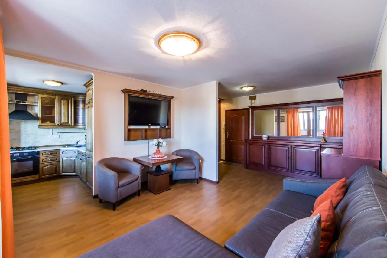 Two-Room Apartments On Maidan Nezavisimosti Kiev Exteriör bild
