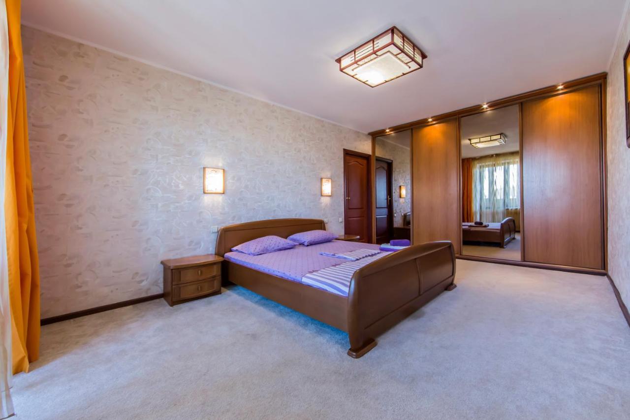 Two-Room Apartments On Maidan Nezavisimosti Kiev Exteriör bild
