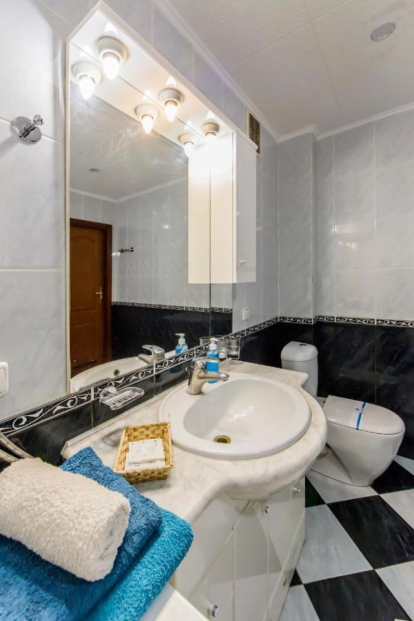 Two-Room Apartments On Maidan Nezavisimosti Kiev Exteriör bild